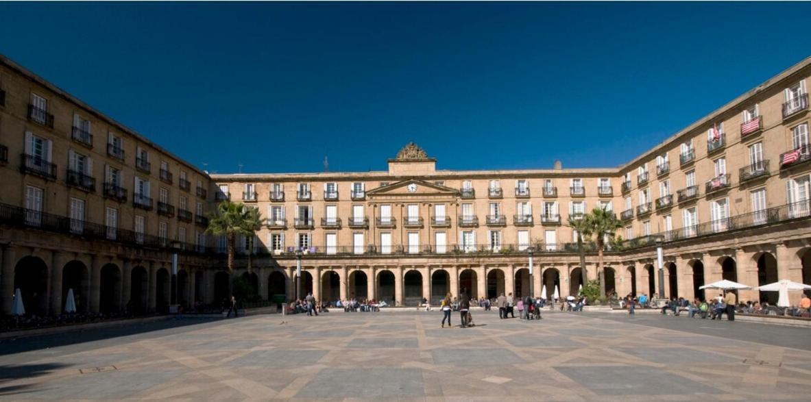 A 5 Minutos Andando Del Casco Viejo, Ayuntamiento, Plaza Circular Y Gran Via De Bilbao Y Proximo A Las 2 Lineas De Metro Exteriér fotografie